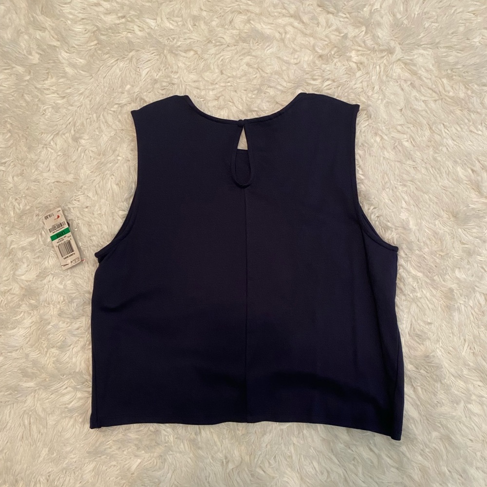 NWT Navy blue crop top - Picture 2 of 4